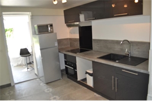 chambre à la location -   33100  BORDEAUX, surface 80 m2 location chambre - UBI479028674